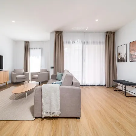 Limehome Barcelona Placa Pirineus Apartment *