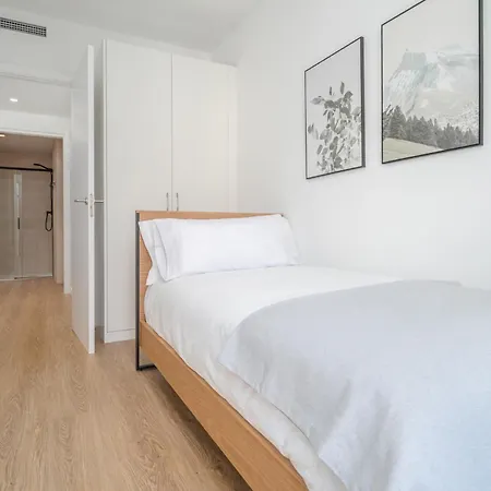 Limehome Barcelona Placa Pirineus Apartment L'Hospitalet de Llobregat