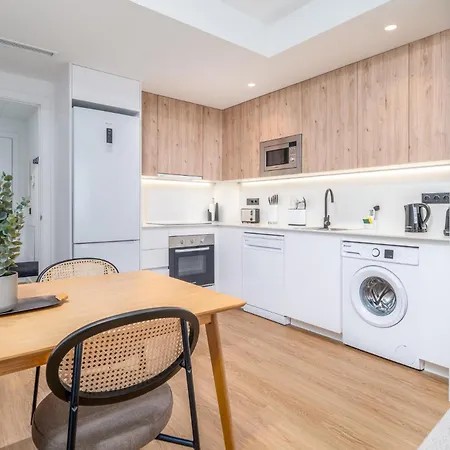 Limehome Barcelona Placa Pirineus Apartment L'Hospitalet de Llobregat