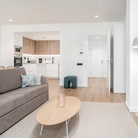 Apartment Limehome Barcelona Placa Pirineus L'Hospitalet de Llobregat
