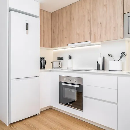 Limehome Barcelona Placa Pirineus Apartment