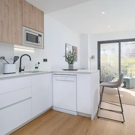 Limehome Barcelona Placa Pirineus 아파트