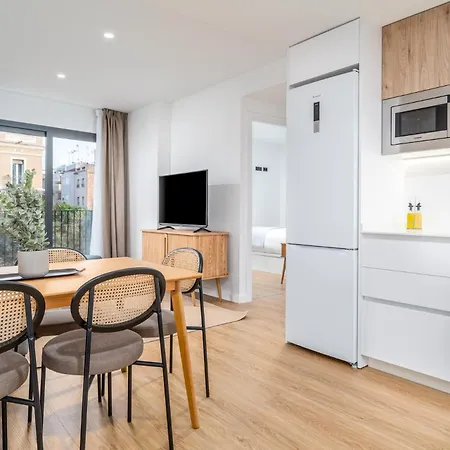 Limehome Barcelona Placa Pirineus Διαμέρισμα Οσπιταλέτ ντε Λιοβρεγάτ